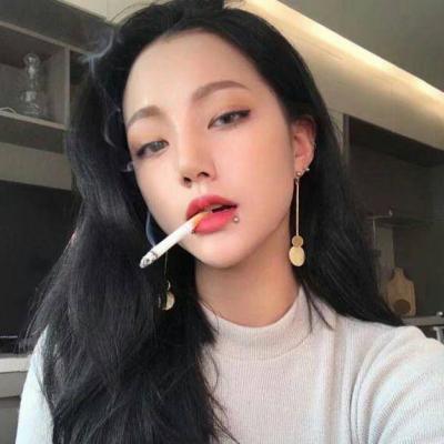 酷酷的女生头像