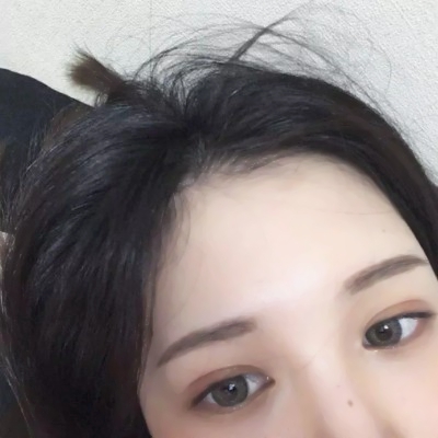 女生头像半张脸露眼睛